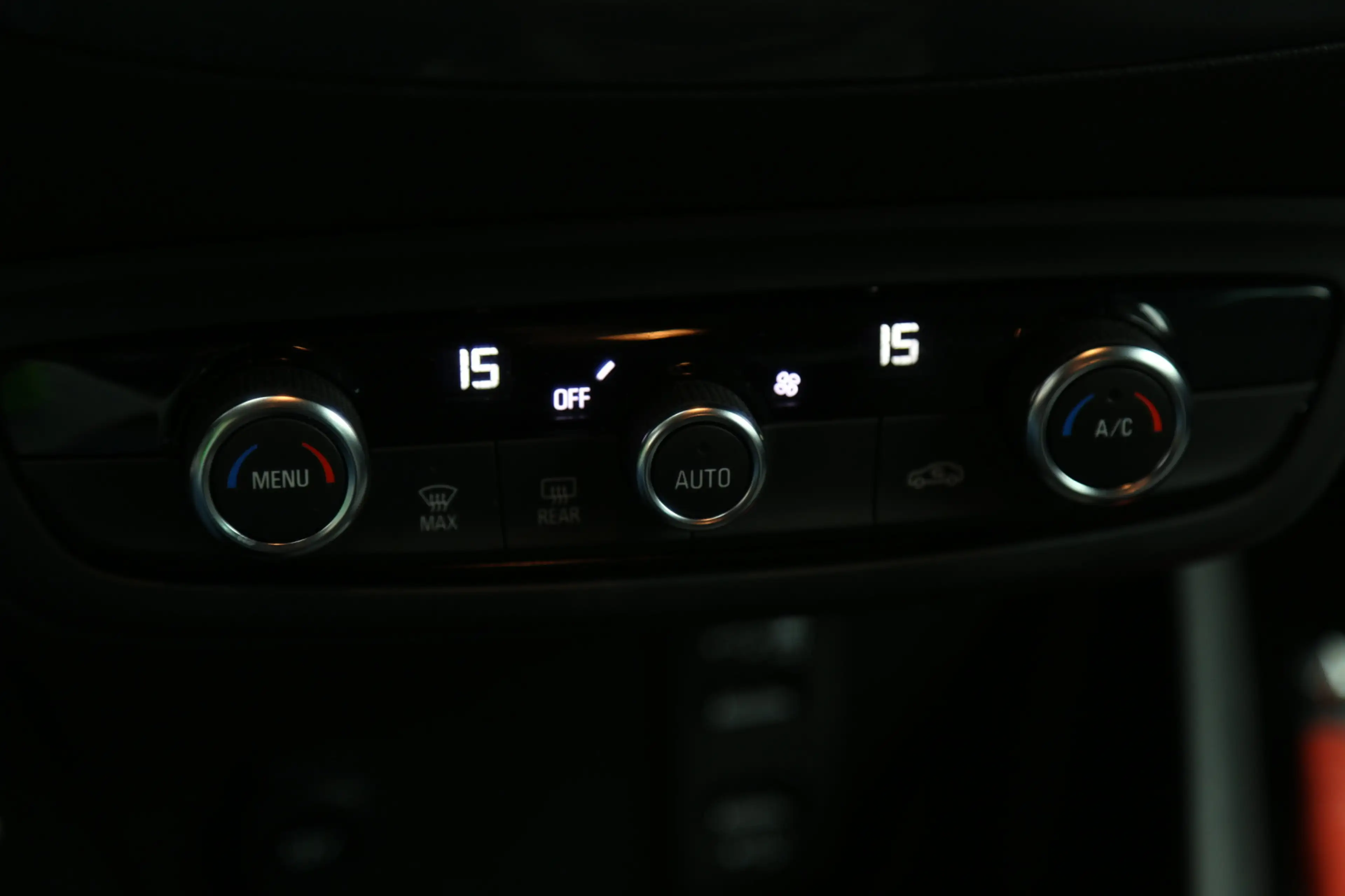 Opel Crossland 1.2 Turbo Elegance Navi Camera — photo 10