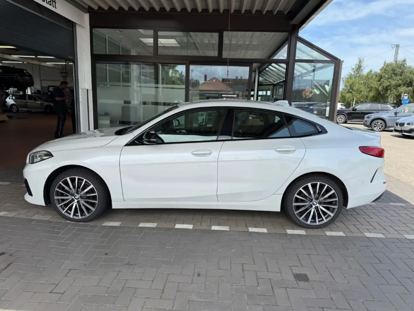 BMW 218 Gran Coupe i Sportline Aut. HeadUp HiFi Komfortzug Blanc - 2