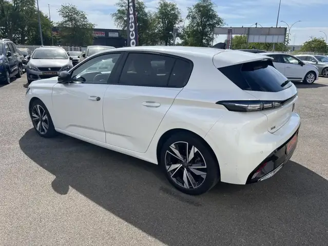 Peugeot 308 view 5
