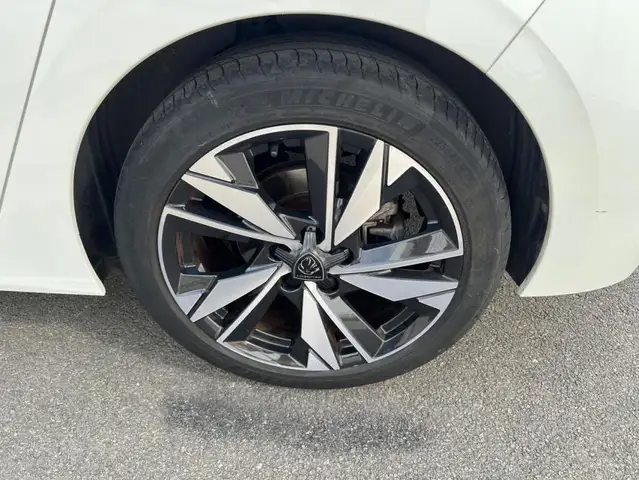 Peugeot 308 view 14