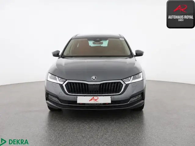 Skoda Octavia view 8