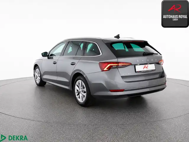 Skoda Octavia view 3
