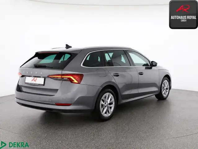Skoda Octavia view 5