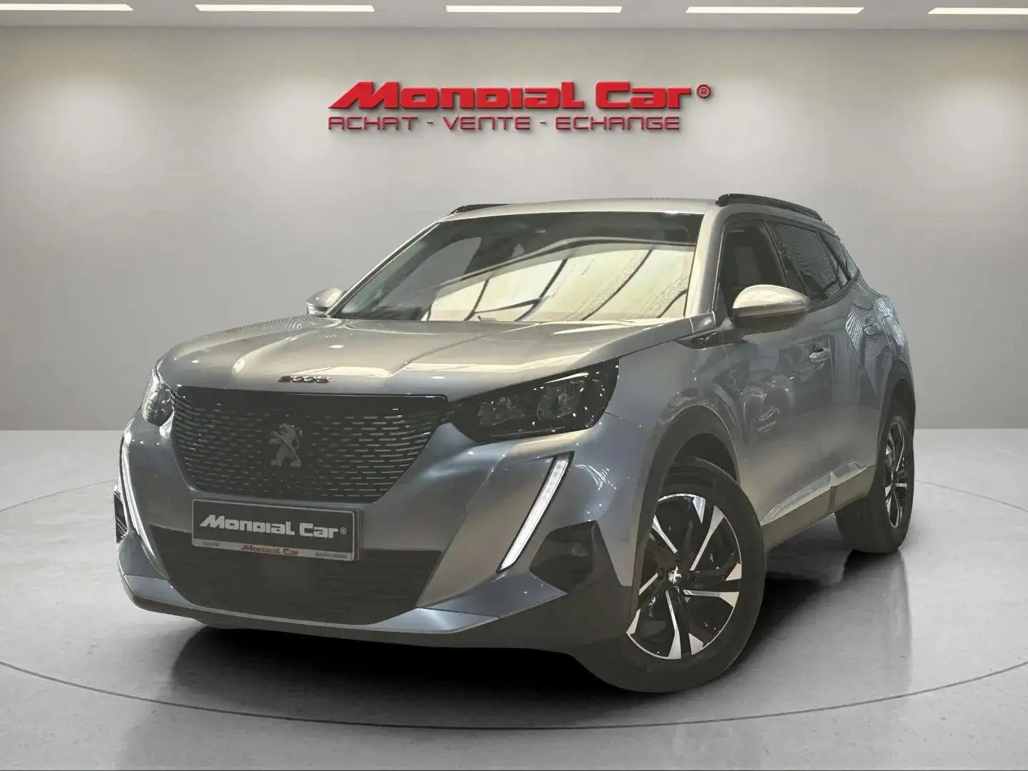 Peugeot 2008 2008 1.5 BlueHDi *camera 360° * GPS * Carplay * Gris - 1