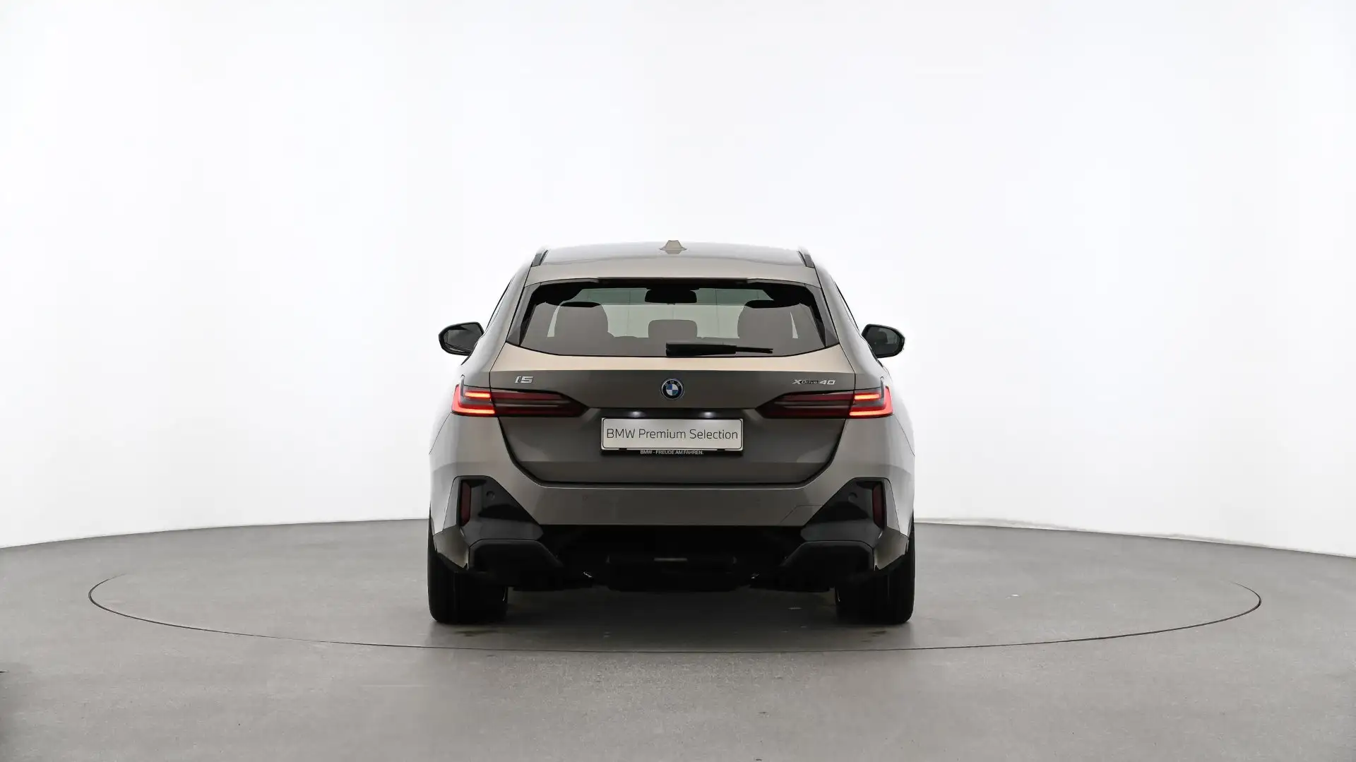 BMW i5 xDrive40 Grau - 2
