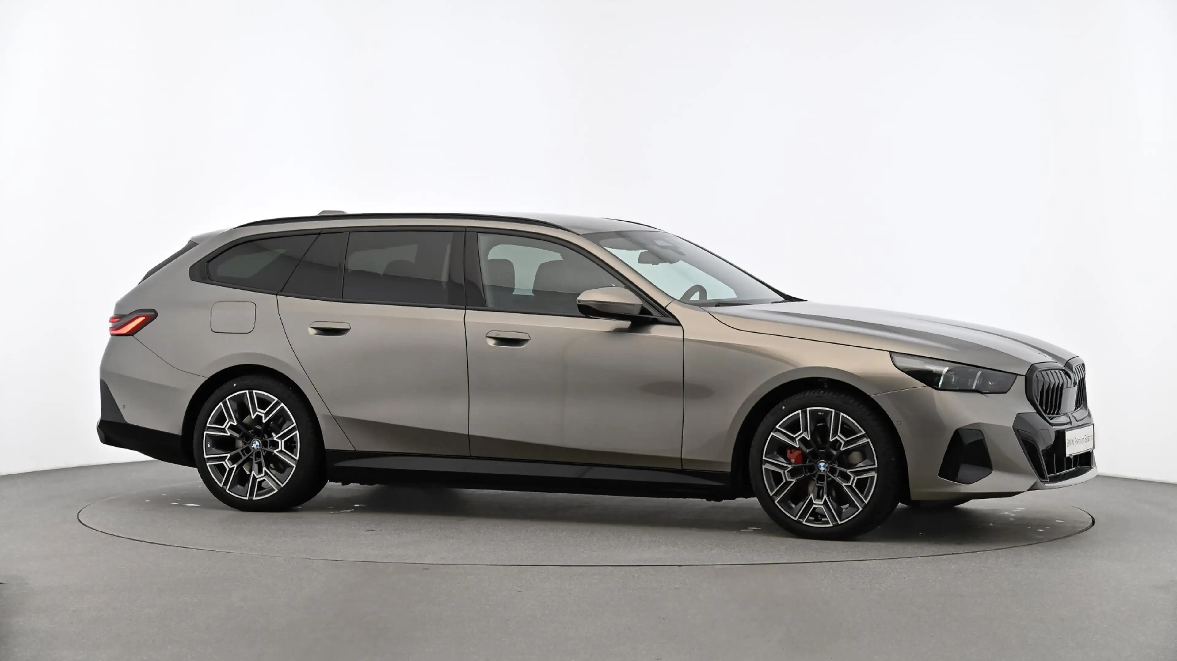 BMW i5 xDrive40 — photo 7