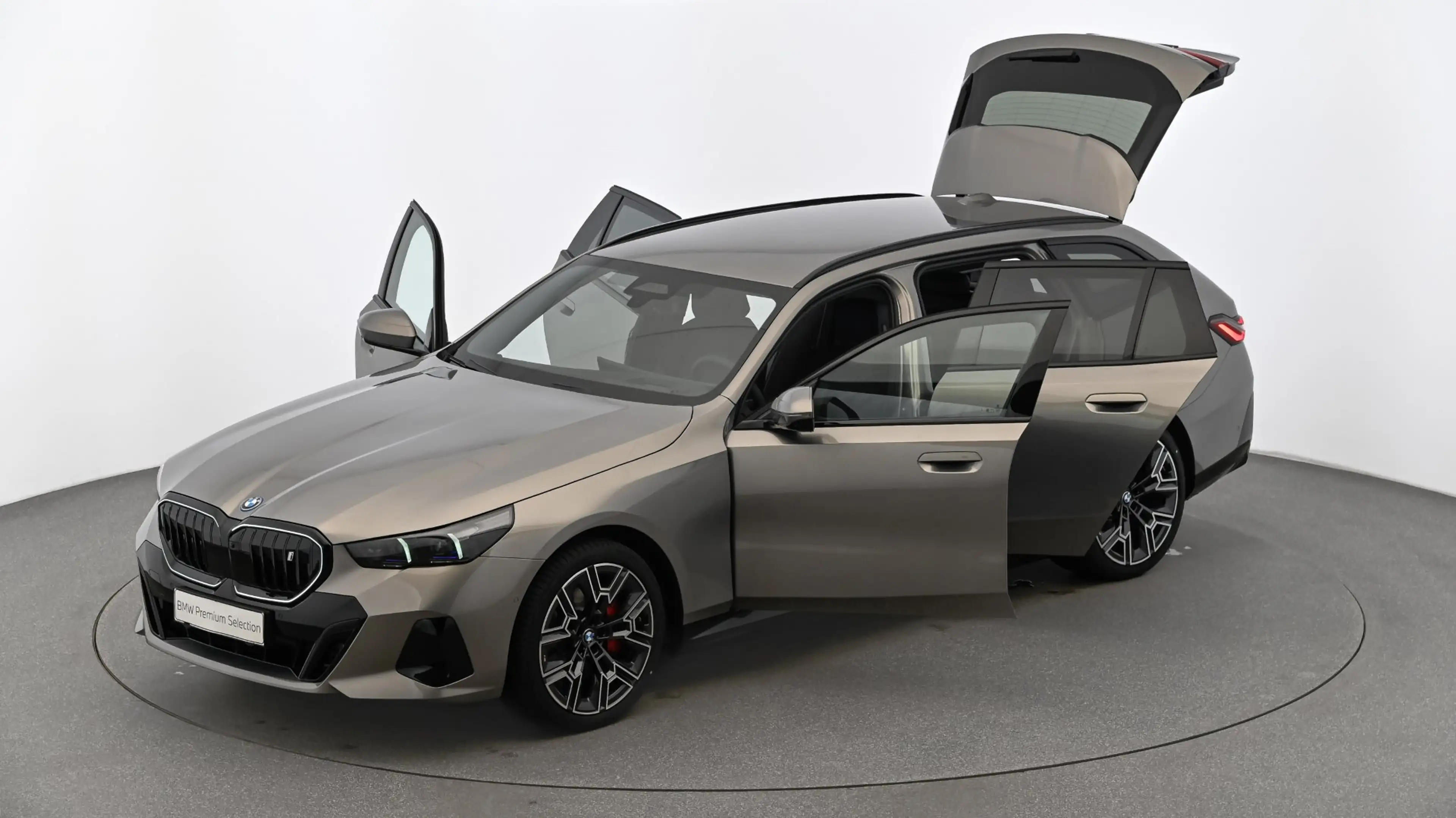 BMW i5 xDrive40 — photo 10