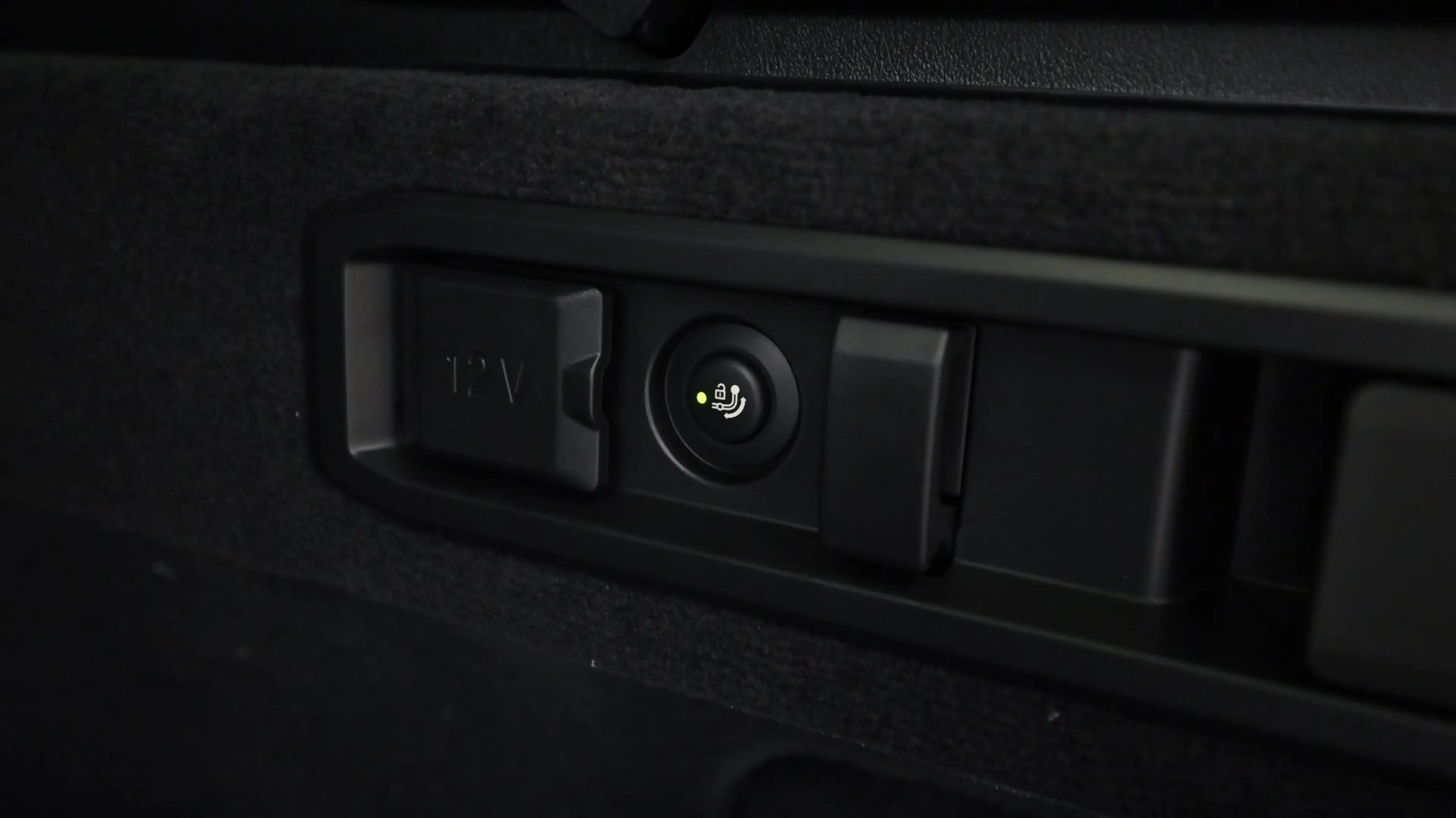 BMW i5 xDrive40 — photo 14
