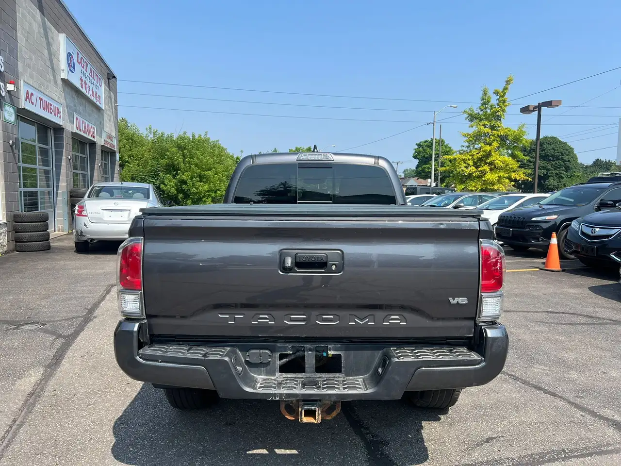 Toyota Tacoma снимка Toyota Tacoma