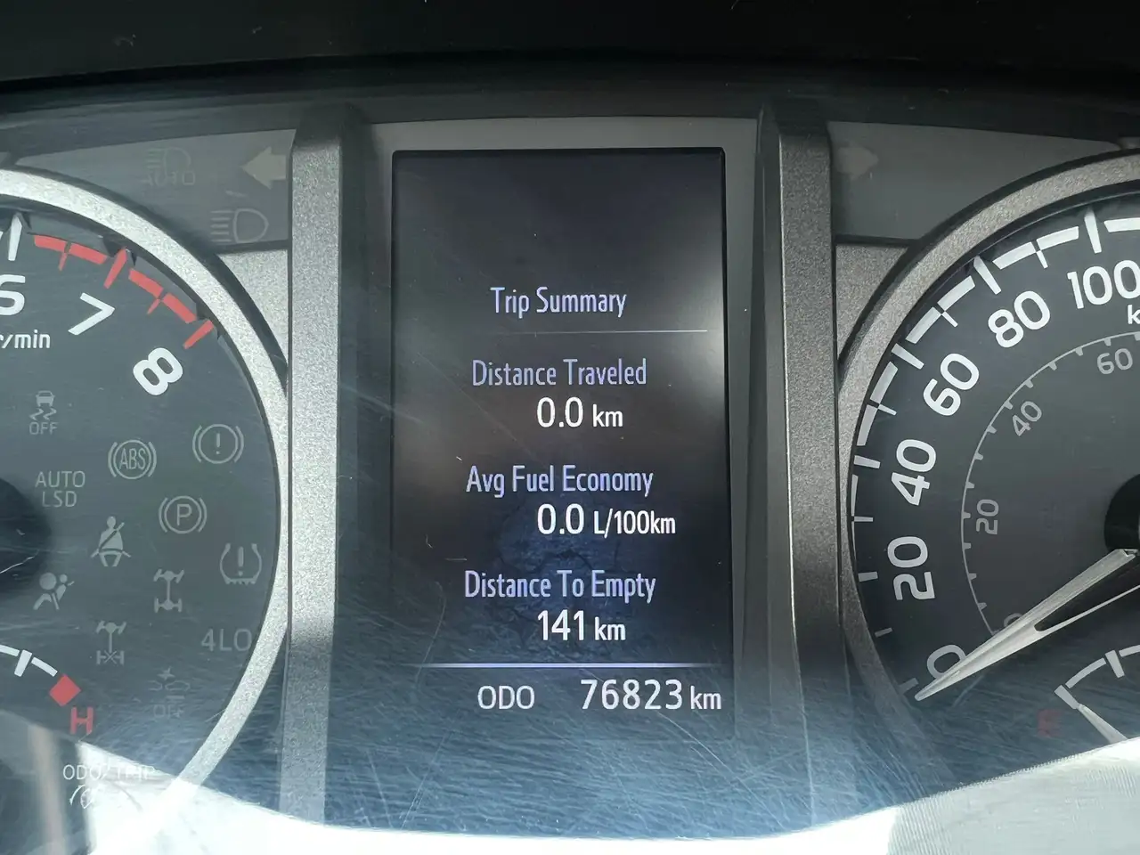 Toyota Tacoma снимка Toyota Tacoma