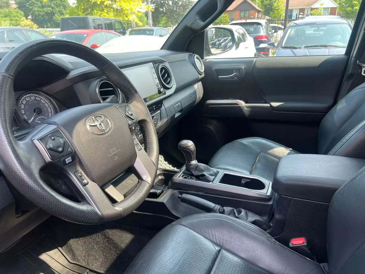 Toyota Tacoma снимка Toyota Tacoma