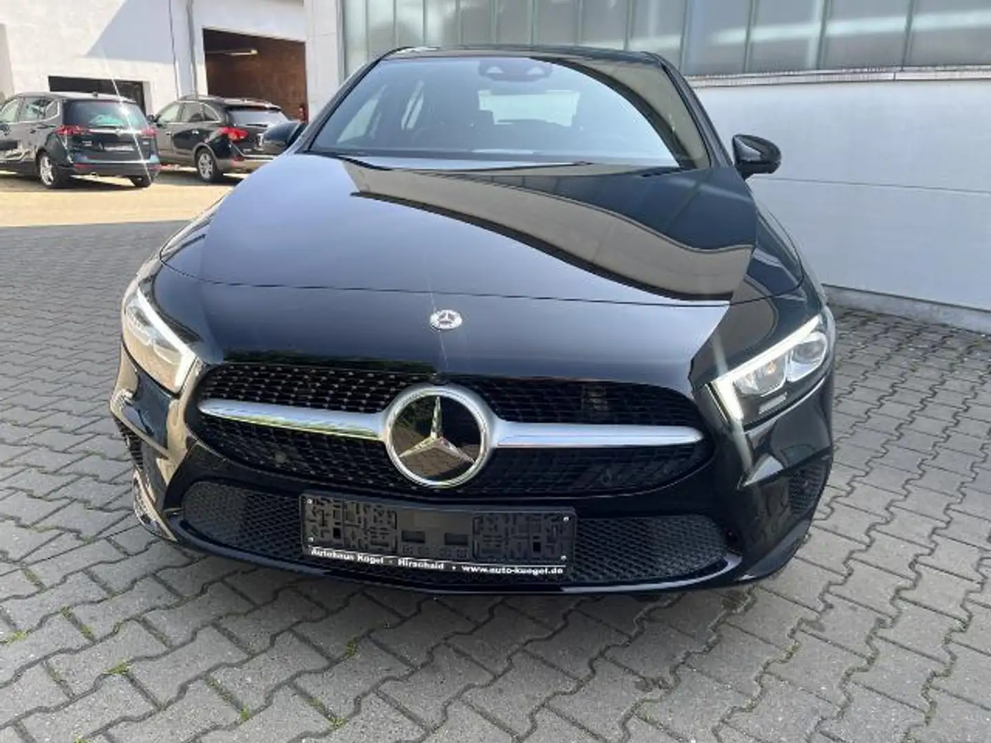 Mercedes-Benz A 200 Progressive - Navi - DAB - Allwetterreifen - ACC Schwarz - 2