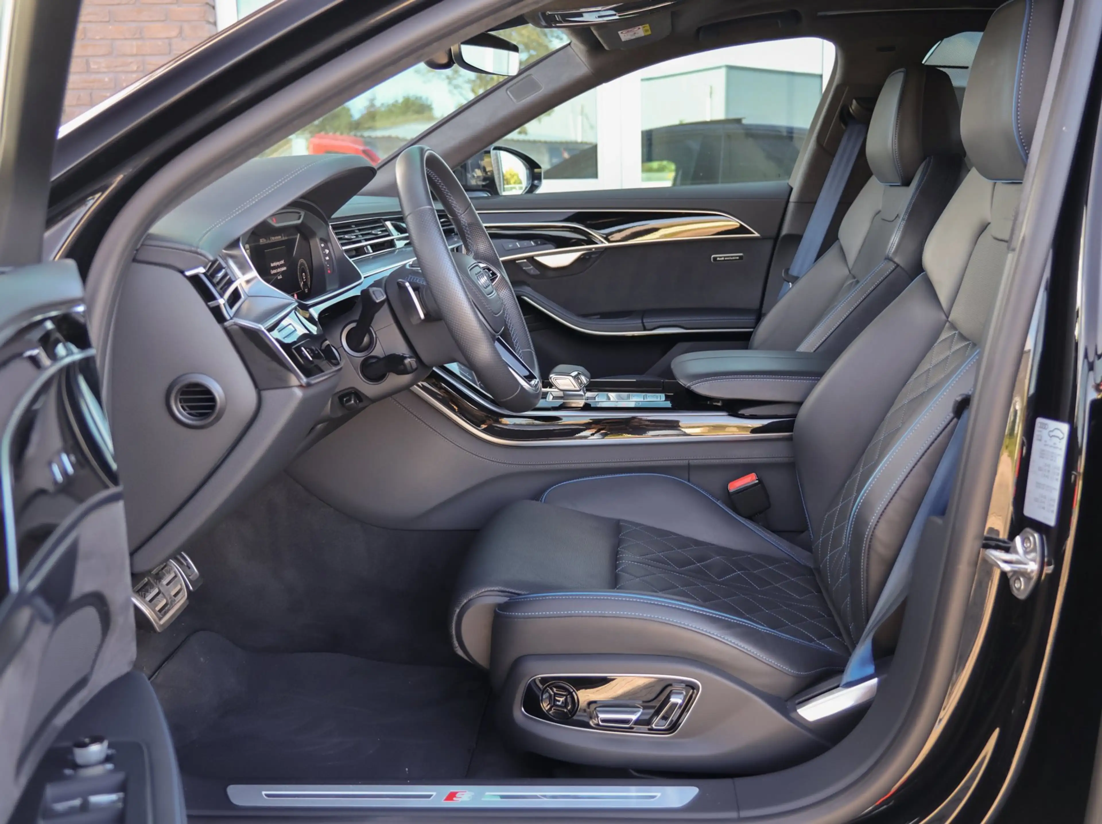 Audi A8 60 TFSI e * AUDI EXCLUSIVE * TV SCHERMEN * MASSAGE — photo 22