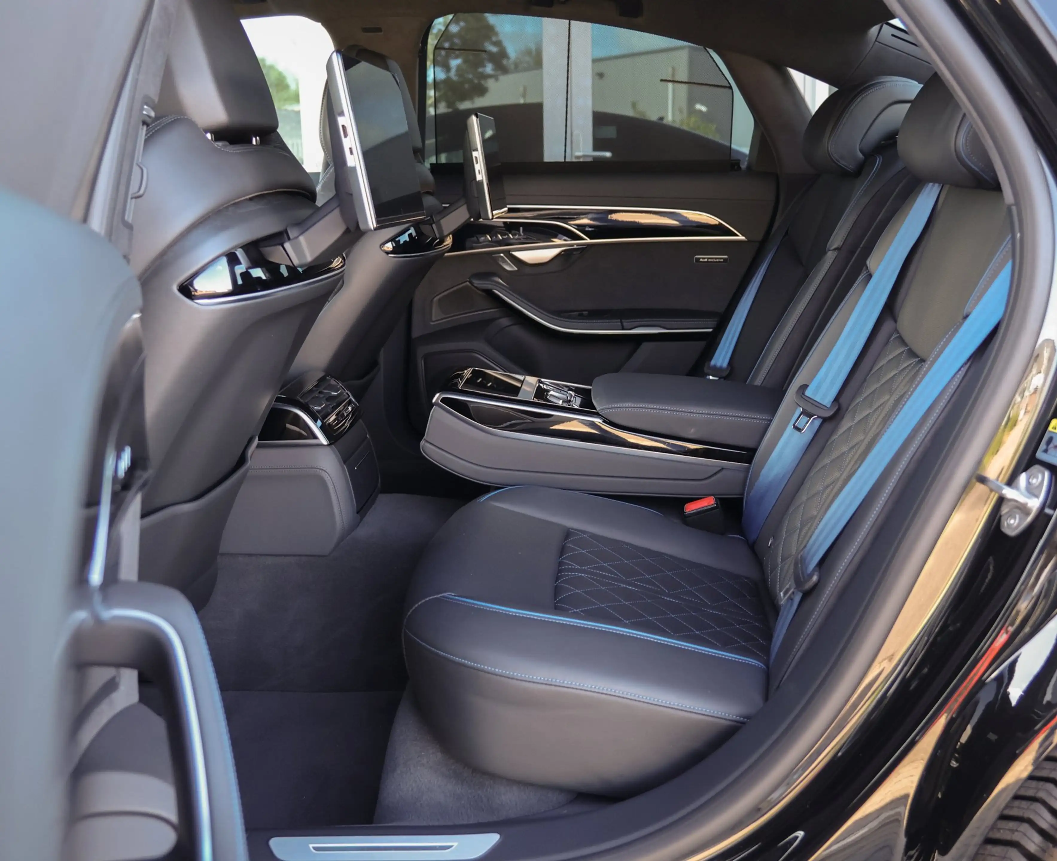 Audi A8 60 TFSI e * AUDI EXCLUSIVE * TV SCHERMEN * MASSAGE — photo 25