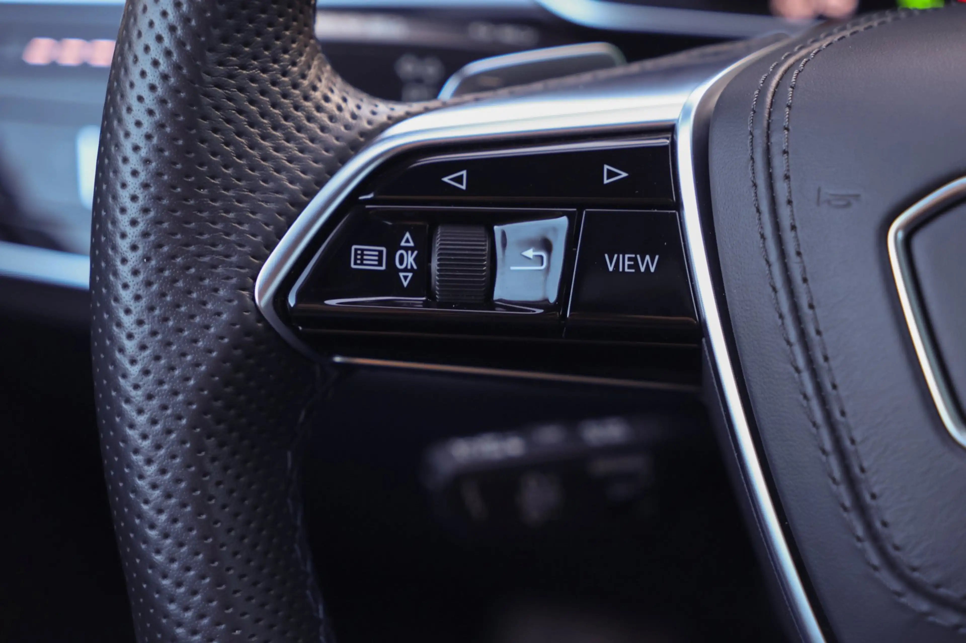 Audi A8 60 TFSI e * AUDI EXCLUSIVE * TV SCHERMEN * MASSAGE — photo 40