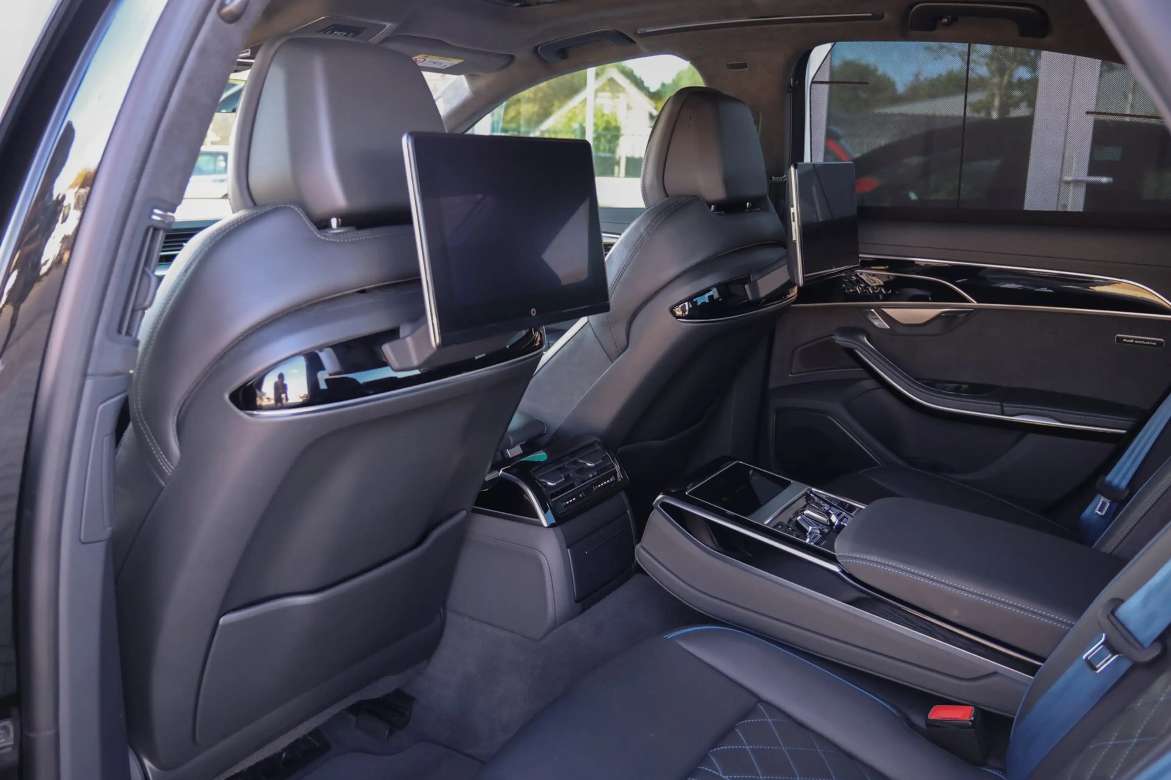 Audi A8 60 TFSI e * AUDI EXCLUSIVE * TV SCHERMEN * MASSAGE — photo 26