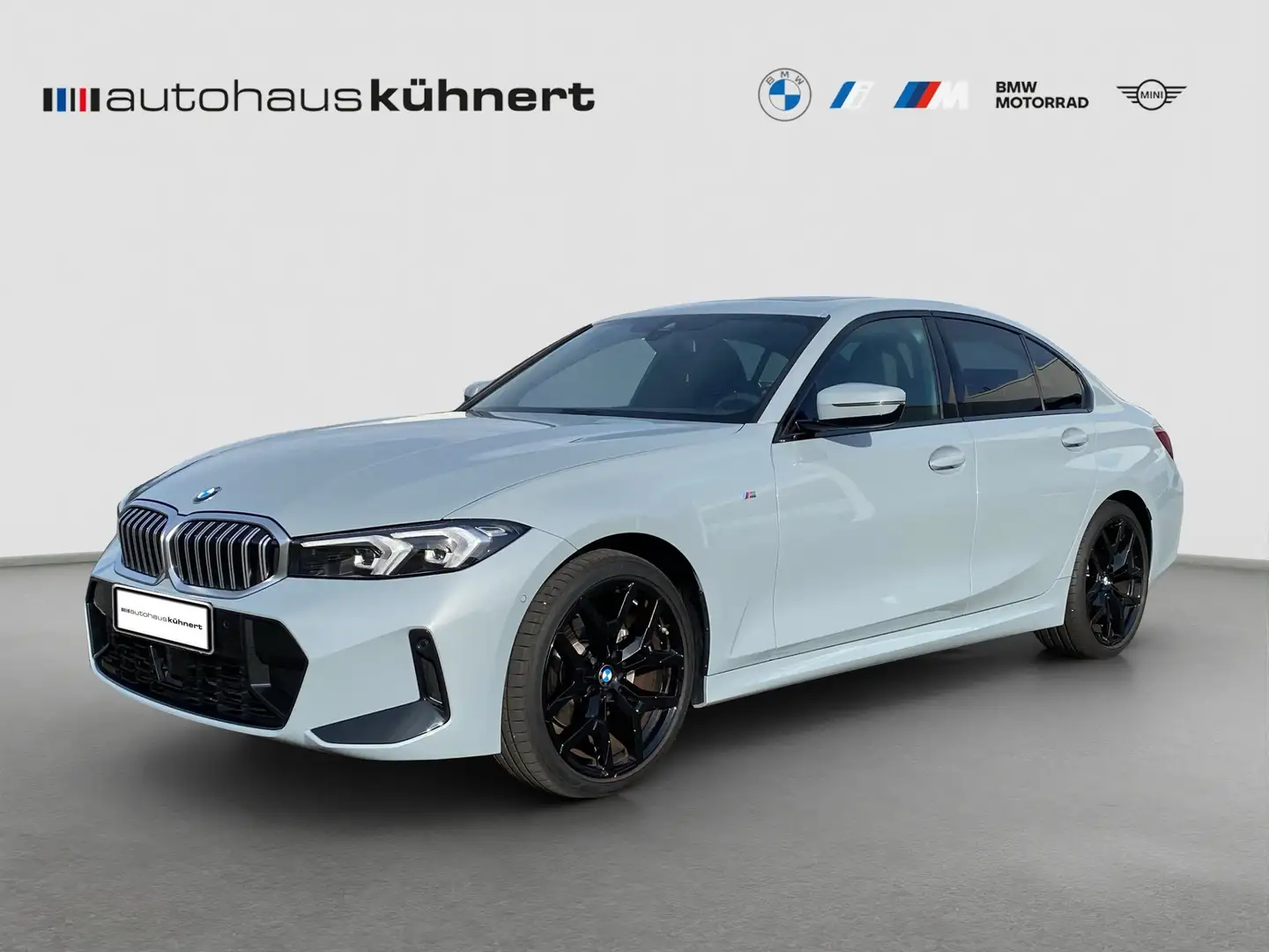 BMW 320 i xDrive Limousine ///M-Sport ACC PanoSD Hifi Grijs - 1
