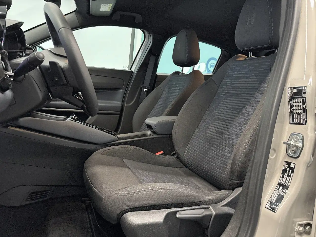 Alfa Romeo Junior 2025 — фото 9