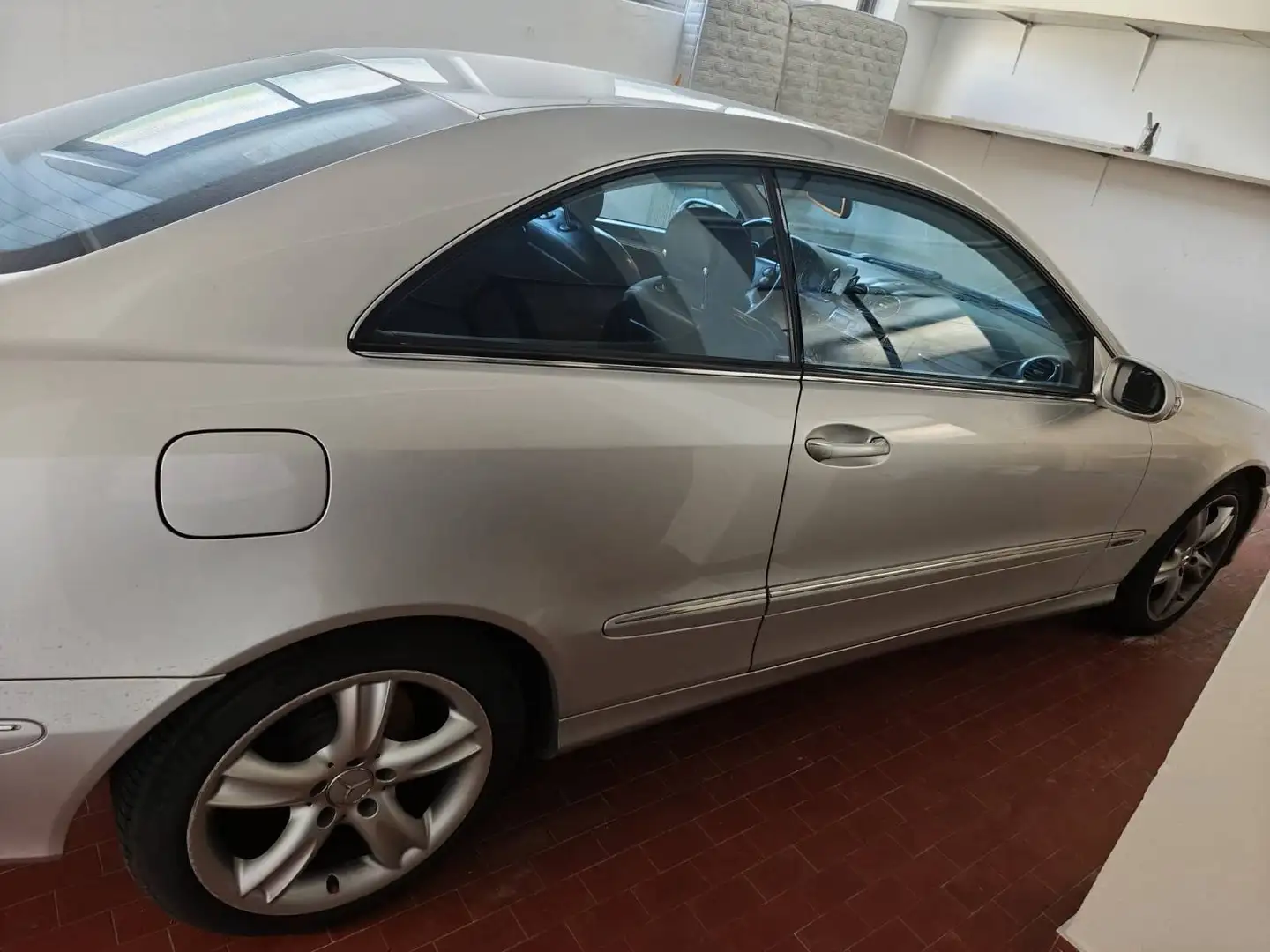 Mercedes-Benz CLK 270 CLK Coupe 270 cdi Elegance Silber - 2