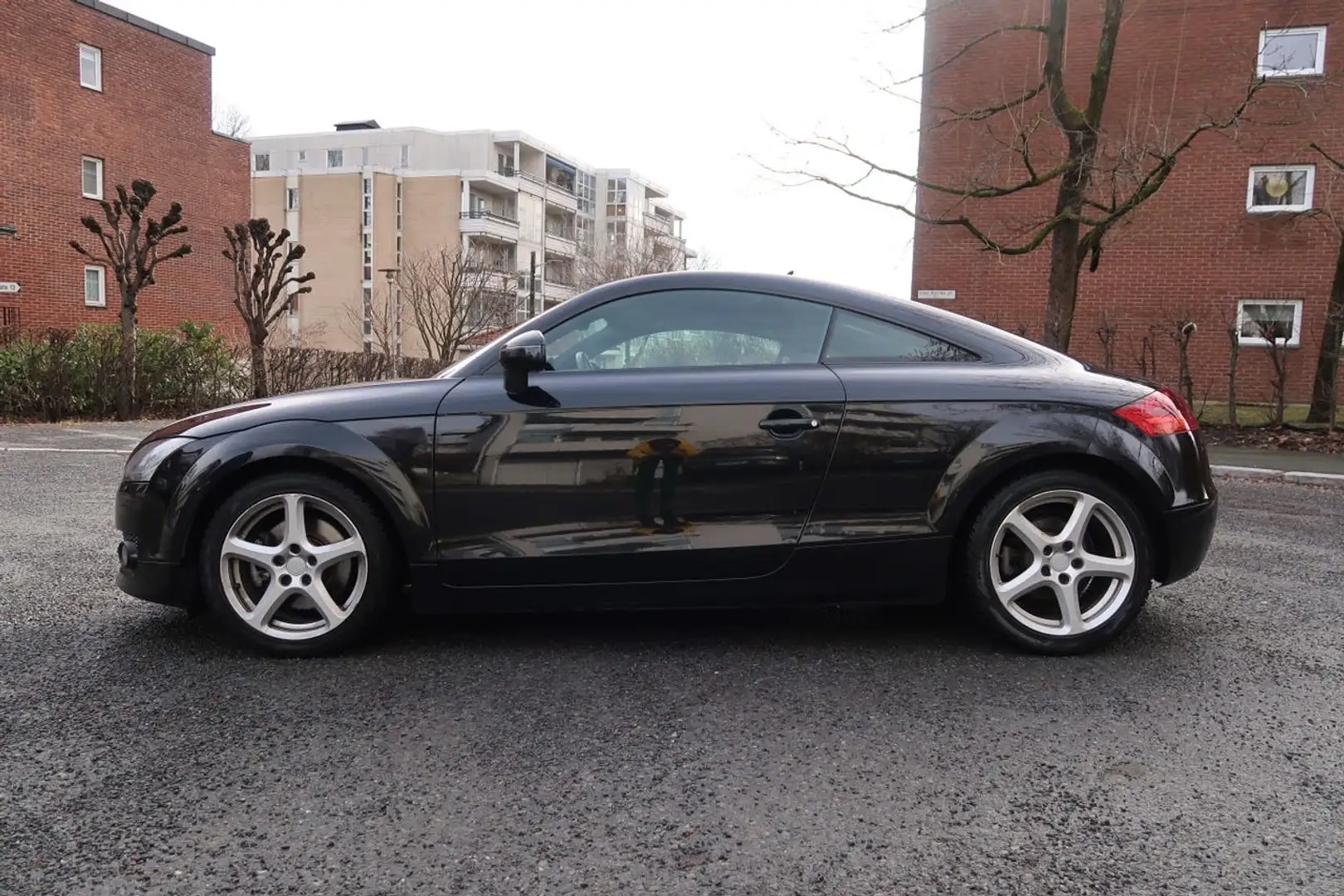 Audi TT 2.0-200 - 1