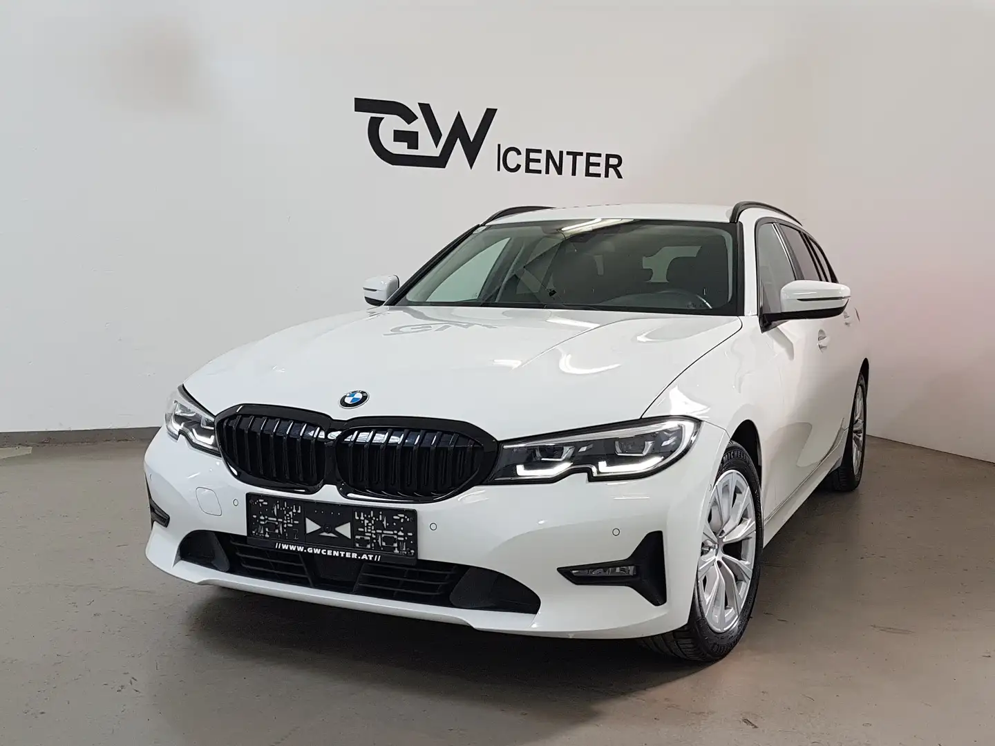 BMW 320 d xDrive Sportsitze LED M Lenkrad AHK ACC Weiß - 1