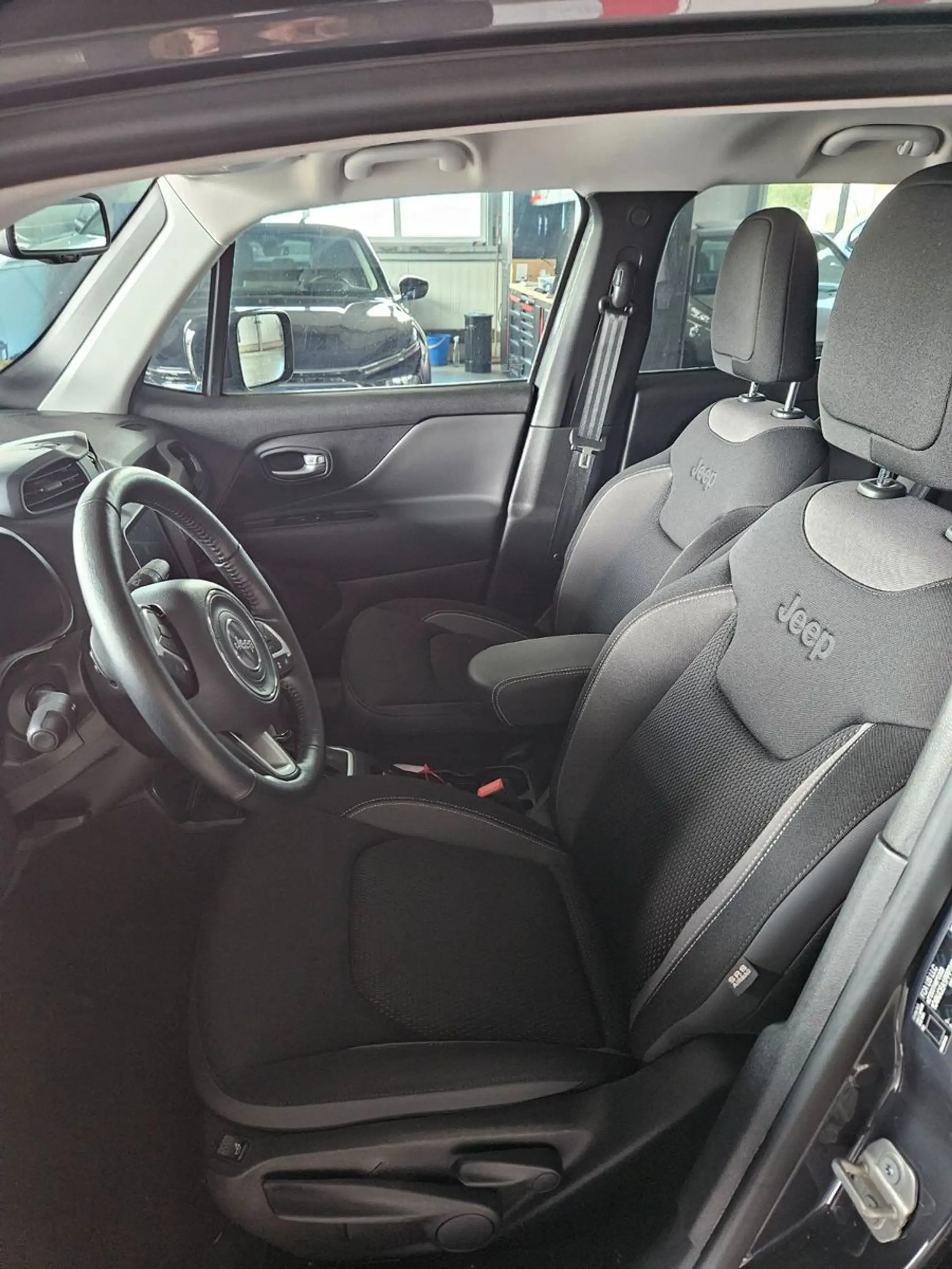 Jeep Renegade High Altitude Mild-H./ LED/Kamera/SHZ — photo 10