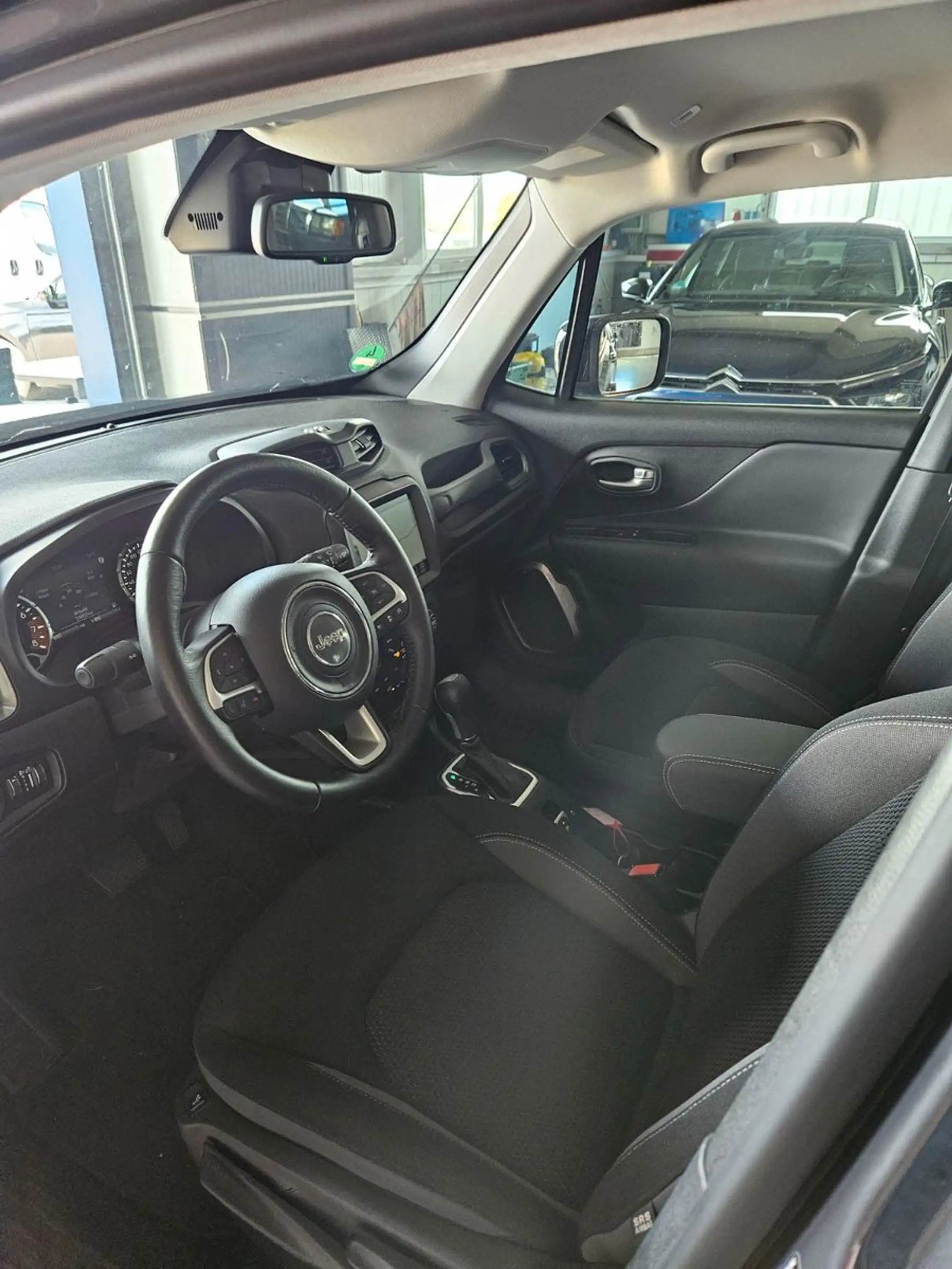 Jeep Renegade High Altitude Mild-H./ LED/Kamera/SHZ — photo 12