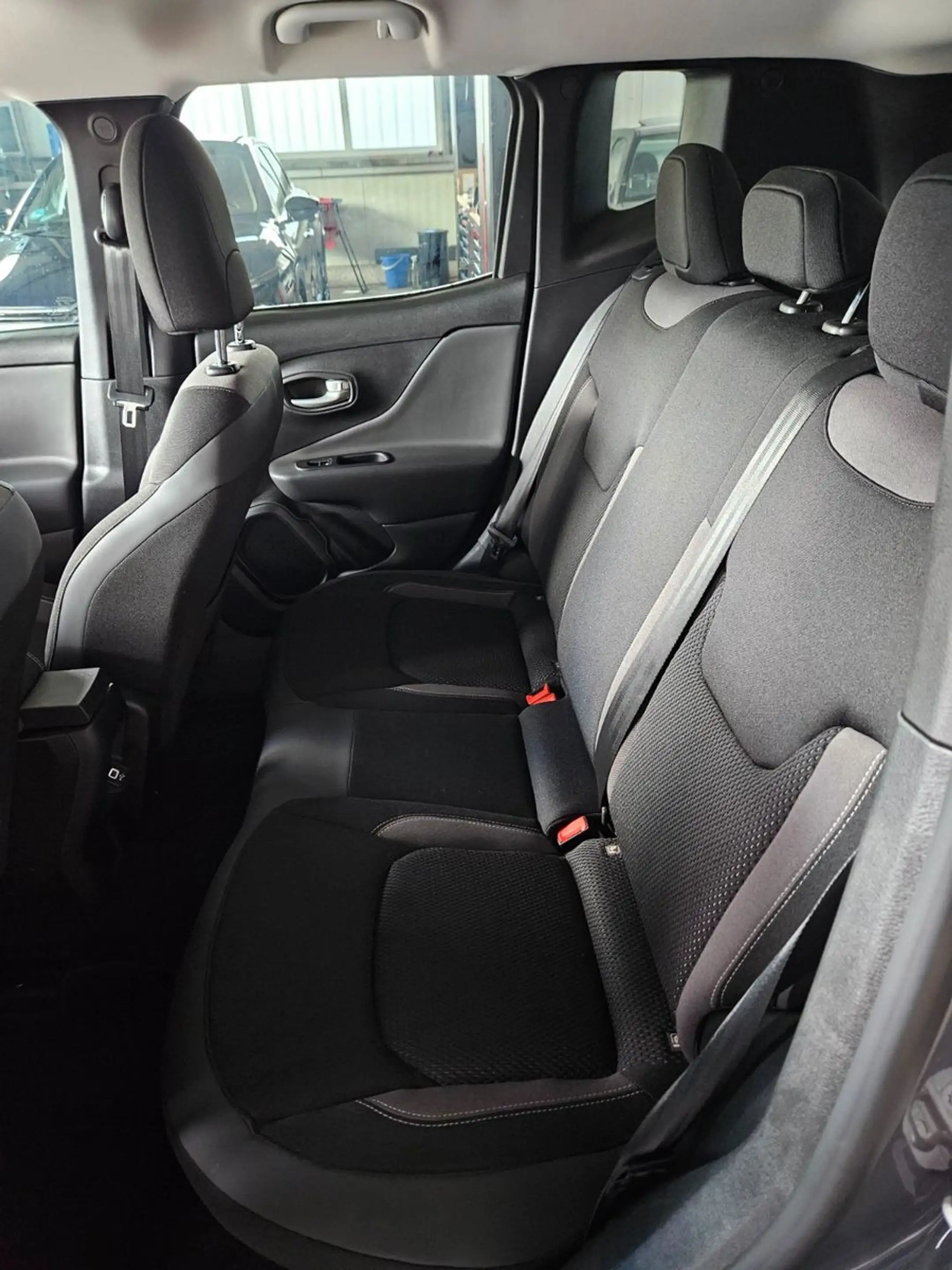 Jeep Renegade High Altitude Mild-H./ LED/Kamera/SHZ — photo 14