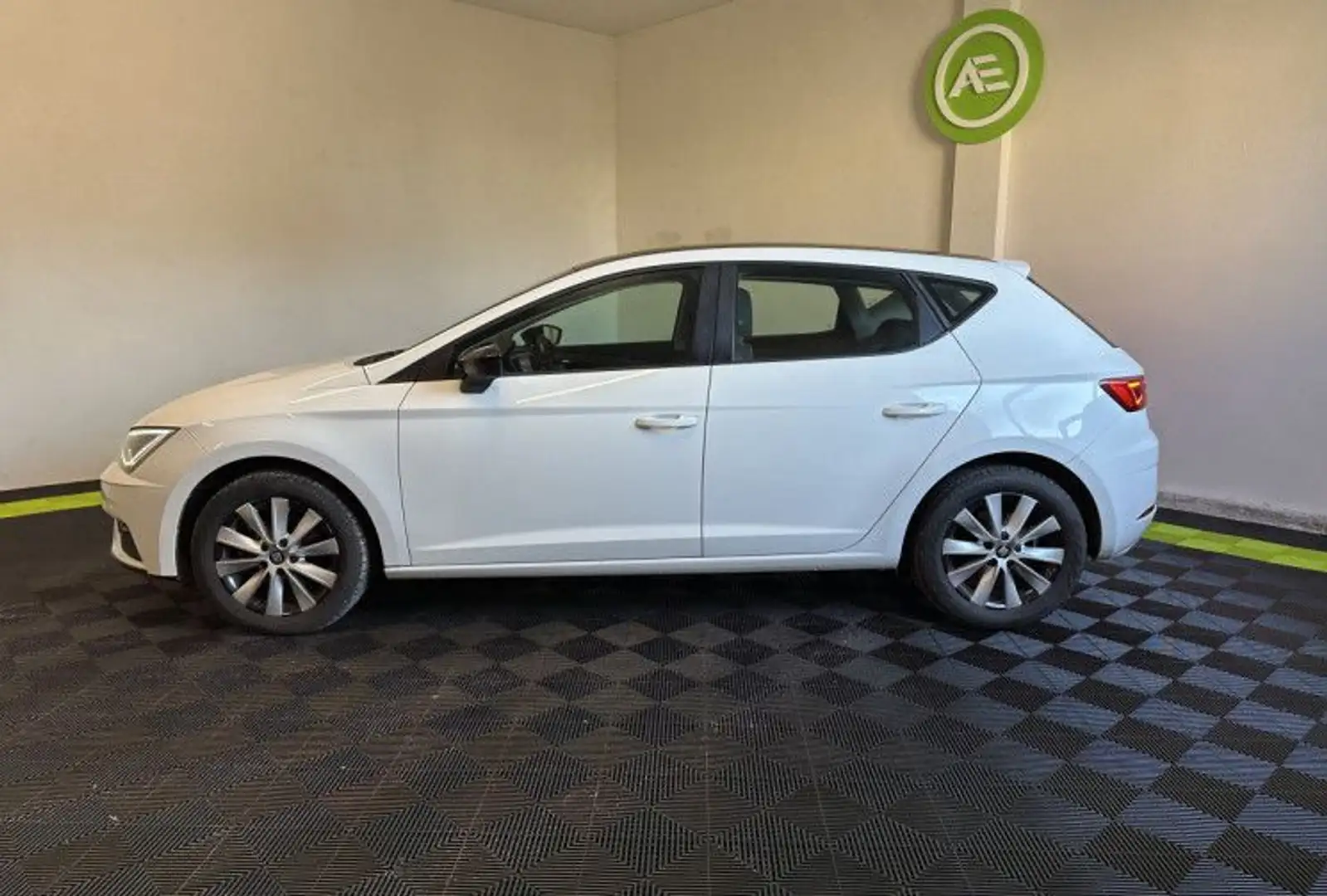 SEAT Leon III 1.6 TDI 115ch FAP Style / CarPlay Blanc - 2
