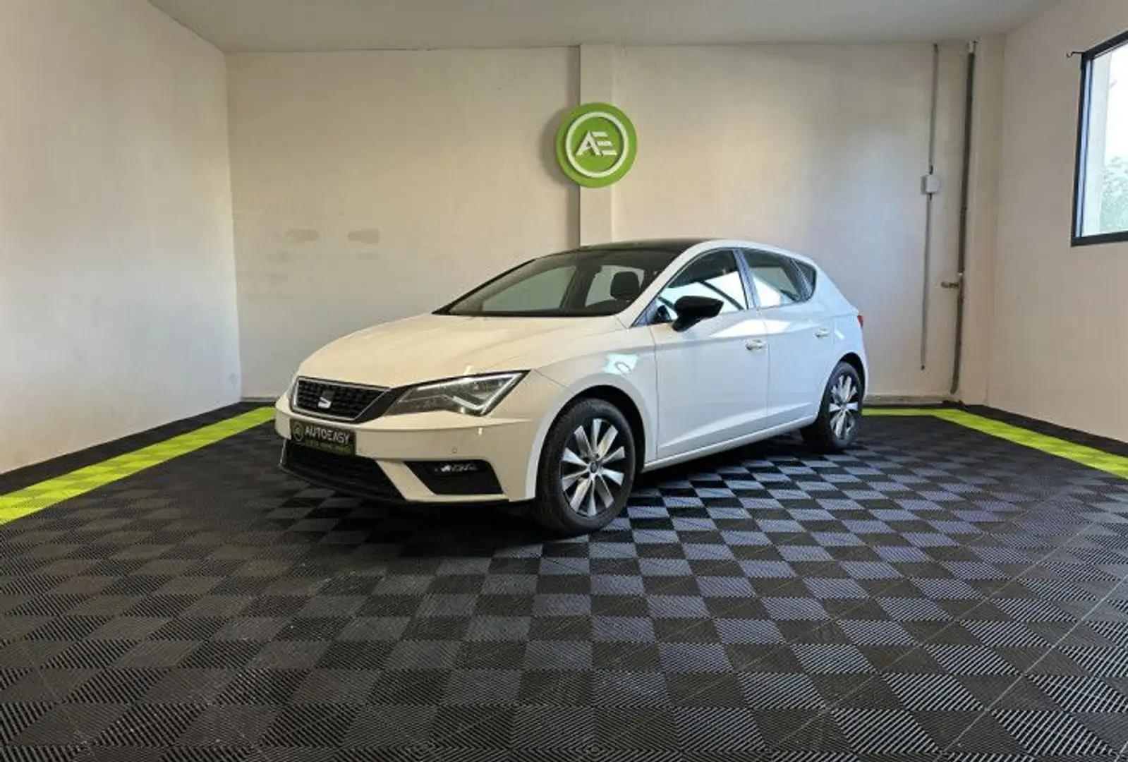 SEAT Leon III 1.6 TDI 115ch FAP Style / CarPlay Blanc - 1