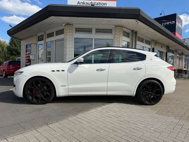 Maserati Levante GranLusso SQ4 Pano Vollausstattung