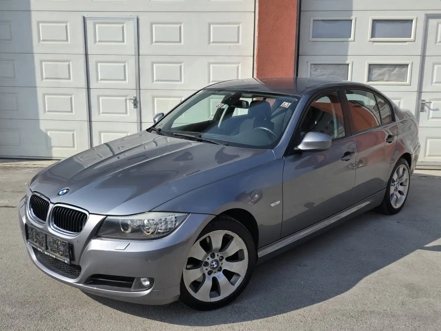 BMW 320 xd Österreich Paket Grau - 1