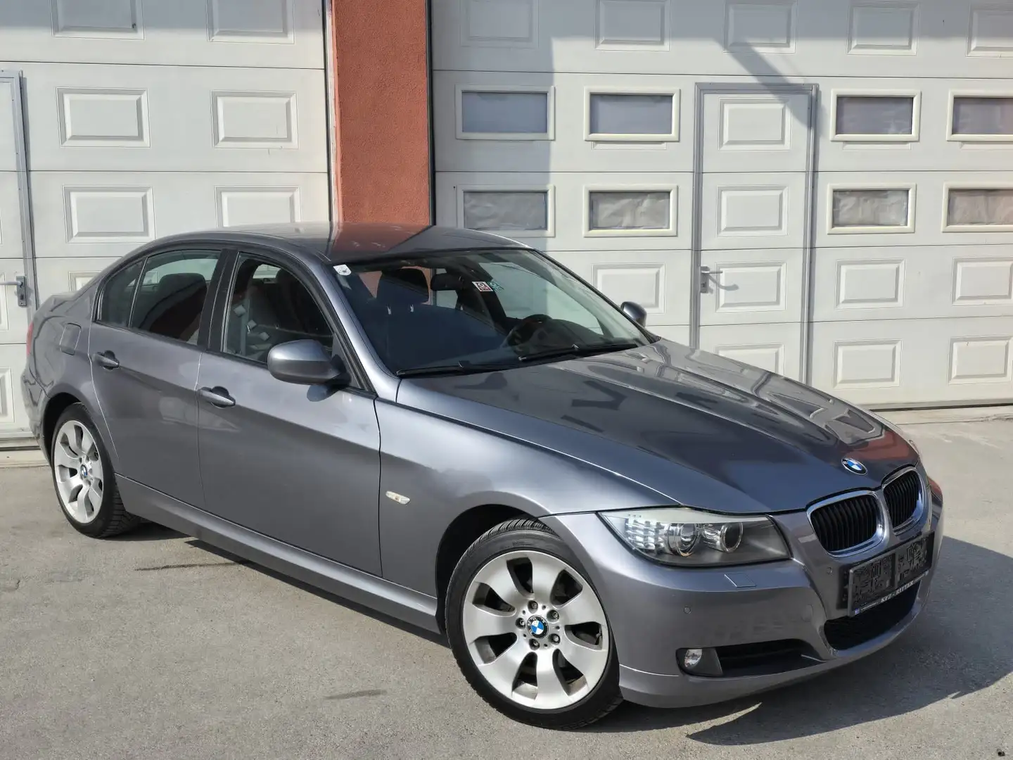 BMW 320 xd Österreich Paket Grau - 2