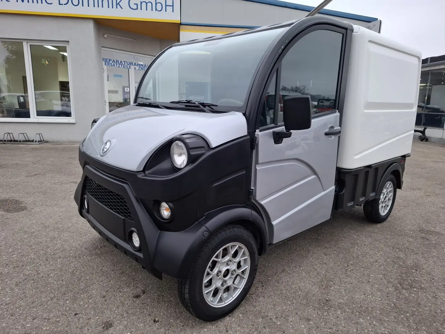 Aixam D-truck Kasten Grau - 1