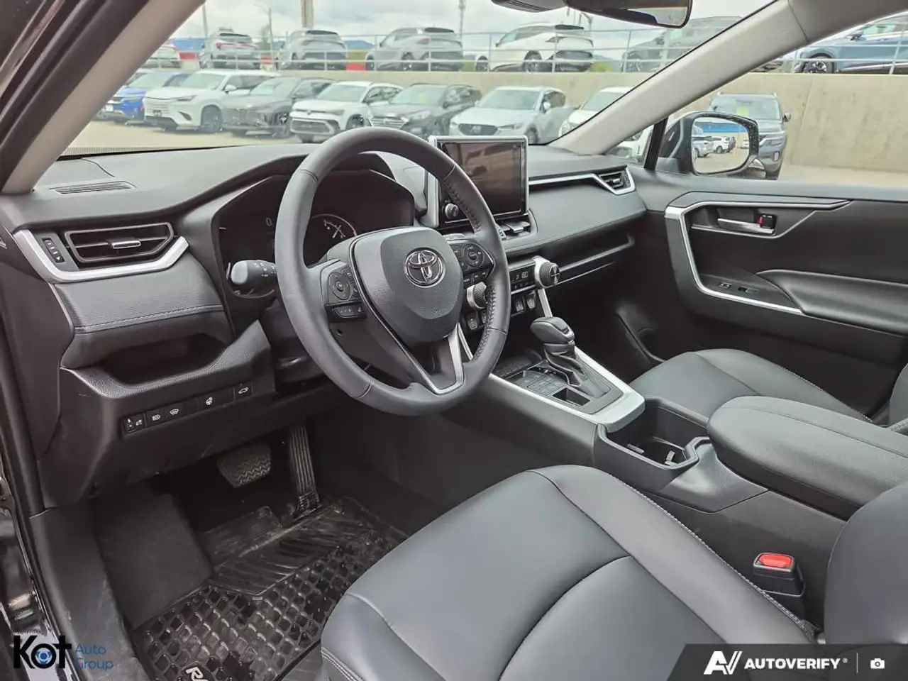 Toyota RAV 4 снимка Toyota RAV 4