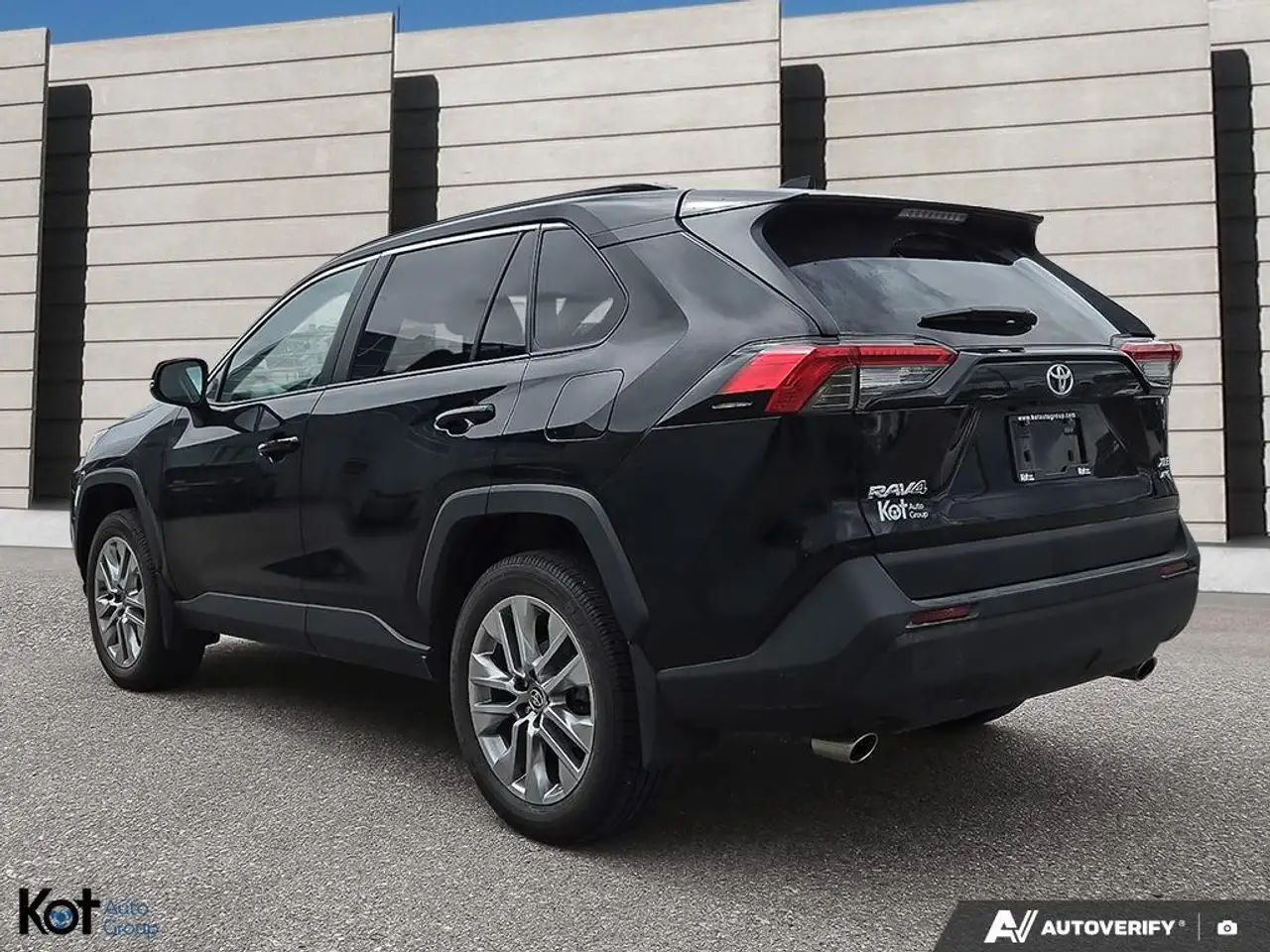 Toyota RAV 4 снимка Toyota RAV 4
