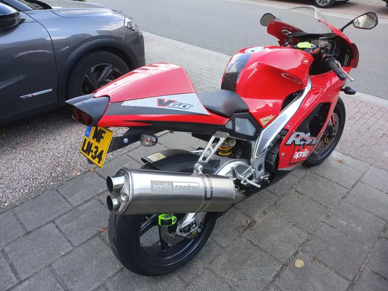Aprilia RSV Mille - foto 4