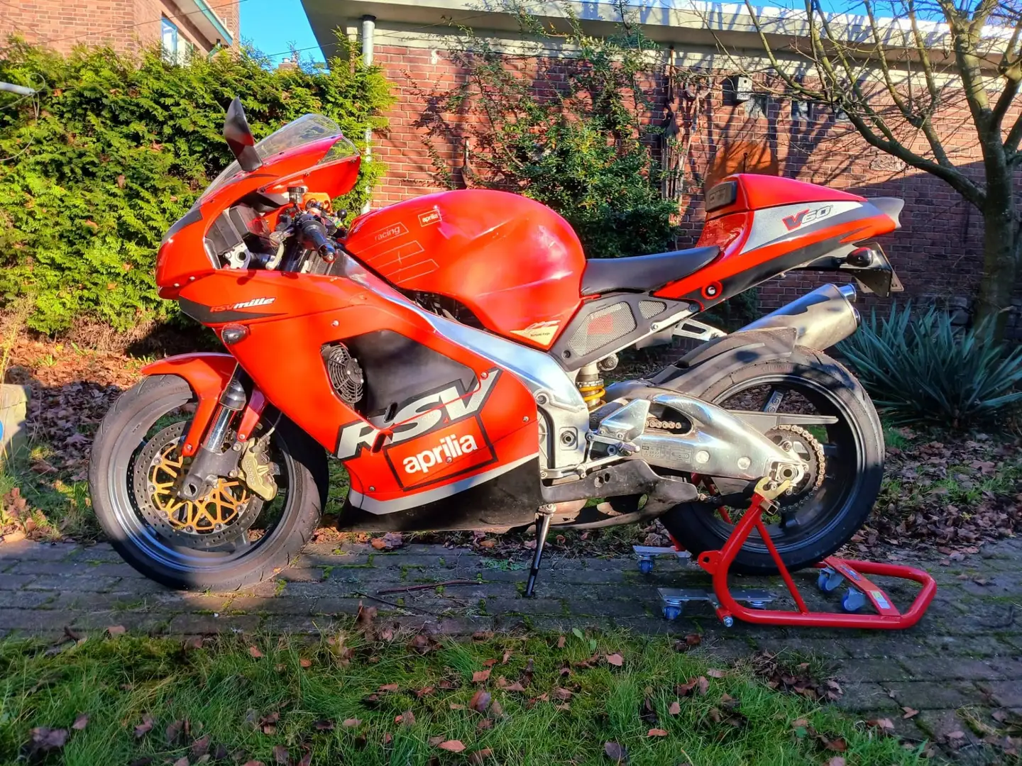 Aprilia RSV Mille 60°V Twin Rojo - 2