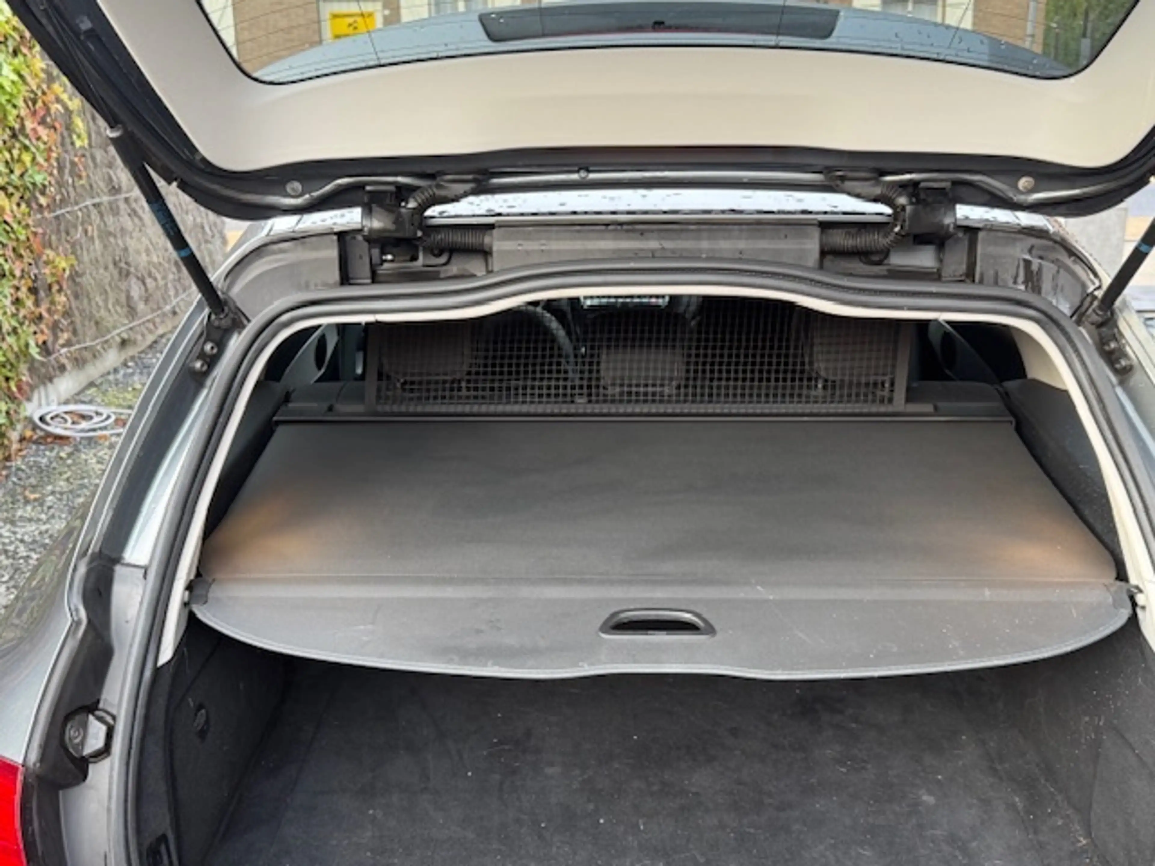 Mercedes-Benz C 350 C 350 e T 13.750 + btw Leder Navi Alu Pts Keyless — photo 8