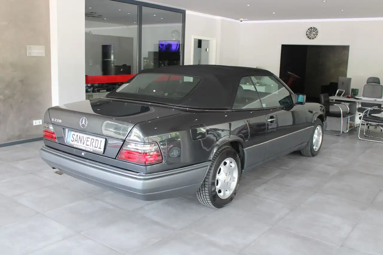 Mercedes-Benz E 220 Cabrio KLIMA LEDER I.HAND *CLASSIC DATA 2*, foto 12