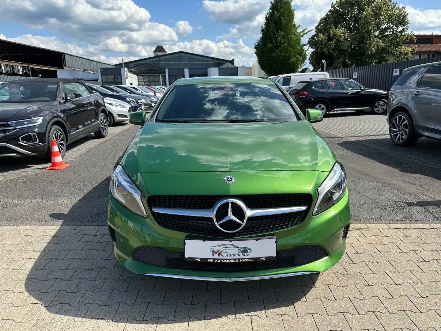 Mercedes-Benz A 250 4Matic 7G-DCT Urban Leder/AMG-Felgen/ Navi Vert - 2