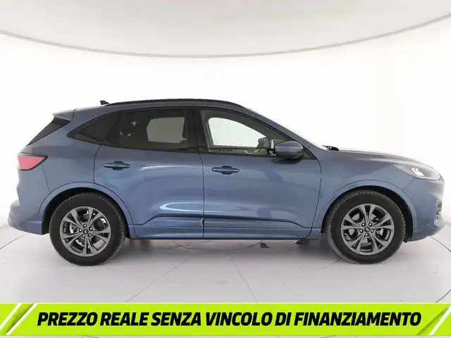 Ford Kuga view 3
