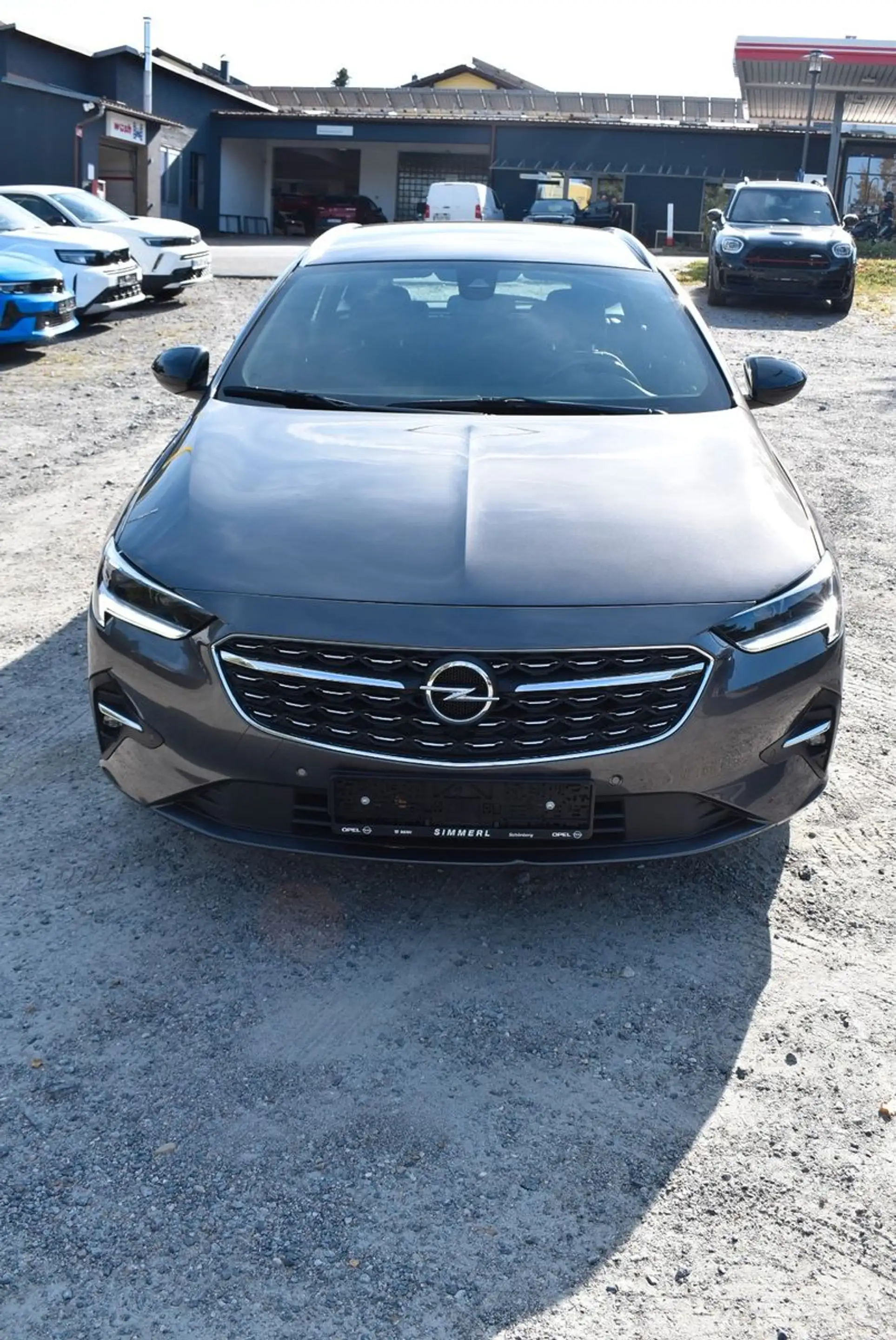 Opel Insignia B Sports Tourer 4x4 — photo 3