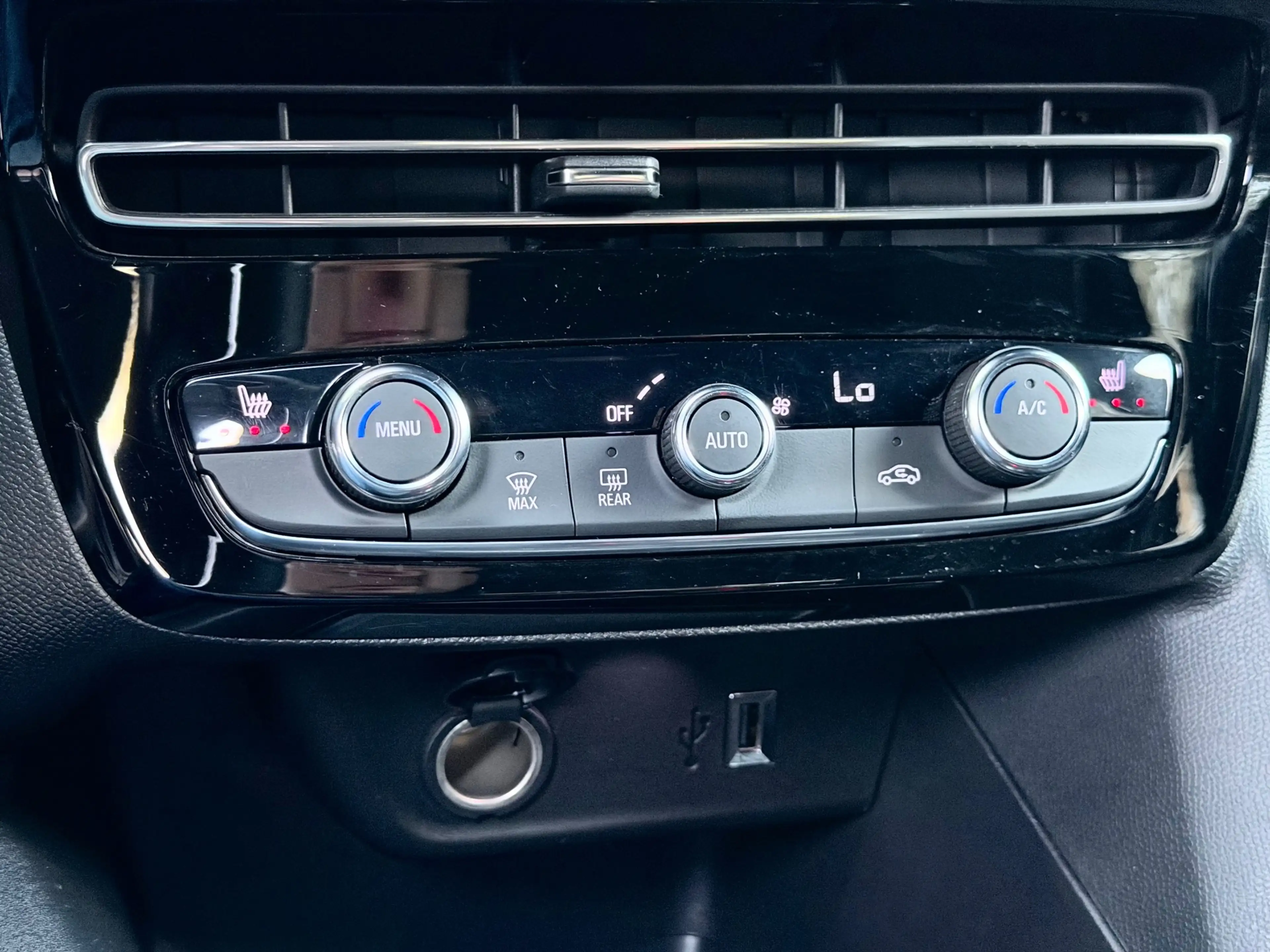 Opel Mokka 1.2 Turbo Ultimate AppleCarPlay/Camera — photo 19
