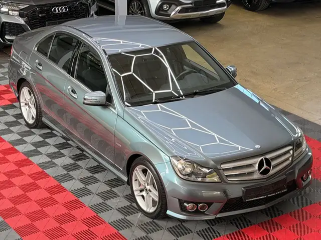 Mercedes-Benz C 180 CGI Avantgarde *AMG Line* Navi SHZ PDC