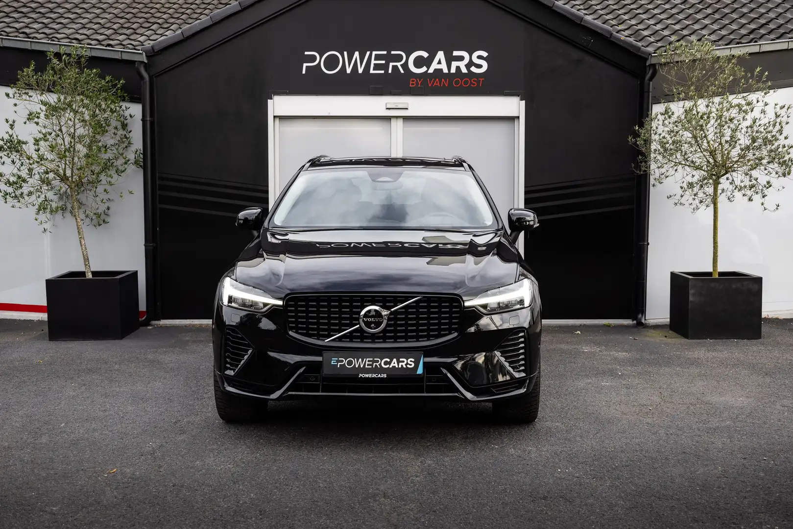 Volvo XC60 Ultra Dark | 360 | ACC | HK | HUD | MASSAGE | PANO Nero - 2