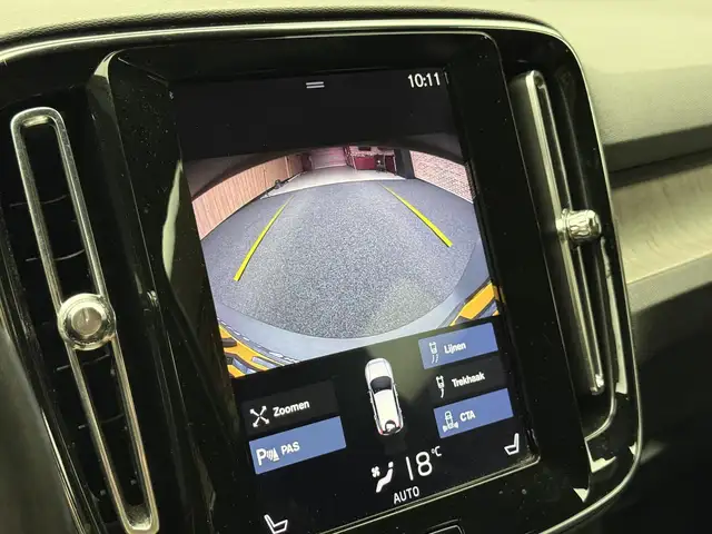 Volvo XC40 view 18