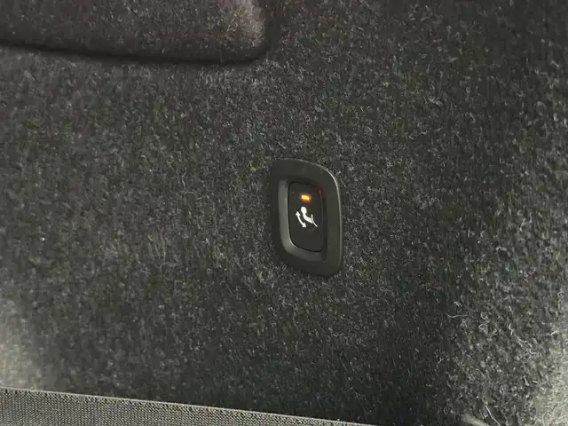 Volvo XC40 view 27