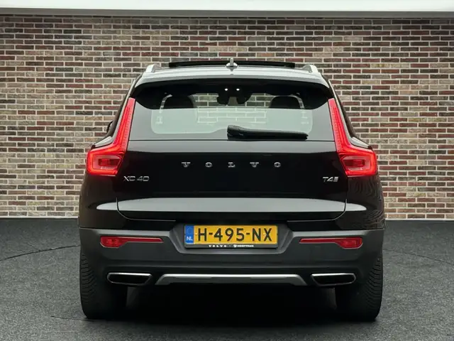 Volvo XC40 view 7