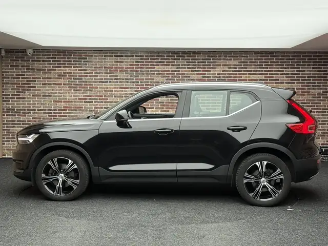 Volvo XC40 view 6